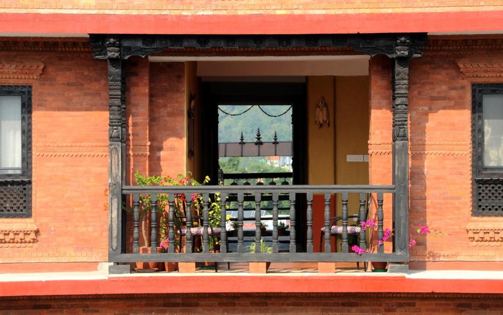 Sampada Inn Pokhara Extérieur photo